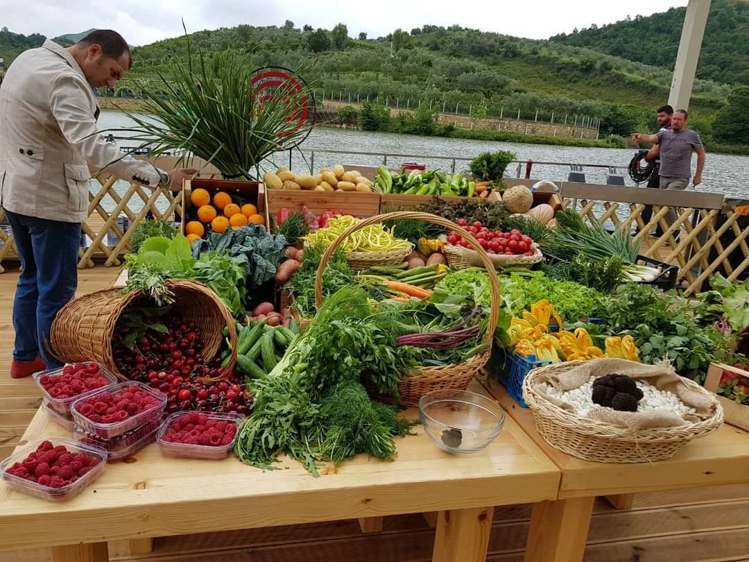 Rreth Agri Tourism Huqi